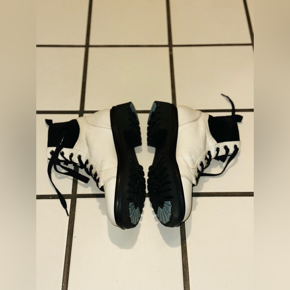 🤍KENNETH COLE white leather boots - Picture 13 of 14